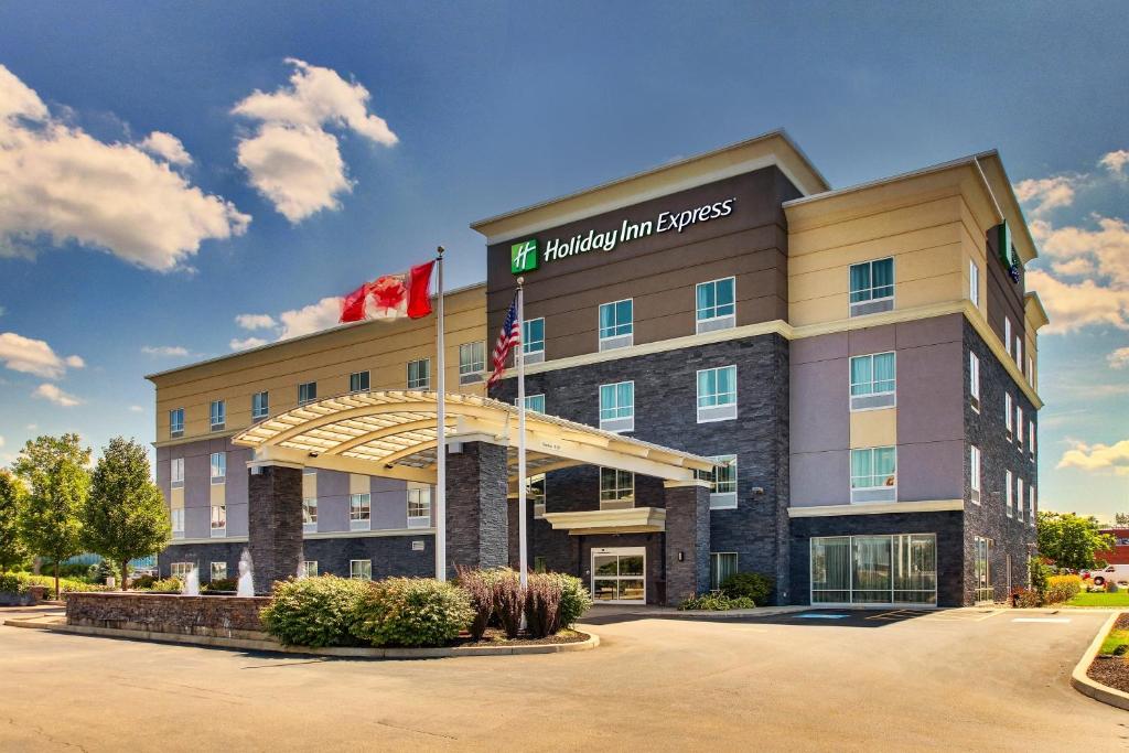 Holiday Inn Express & Suites Cheektowaga North East an IHG Hotel Main image 1