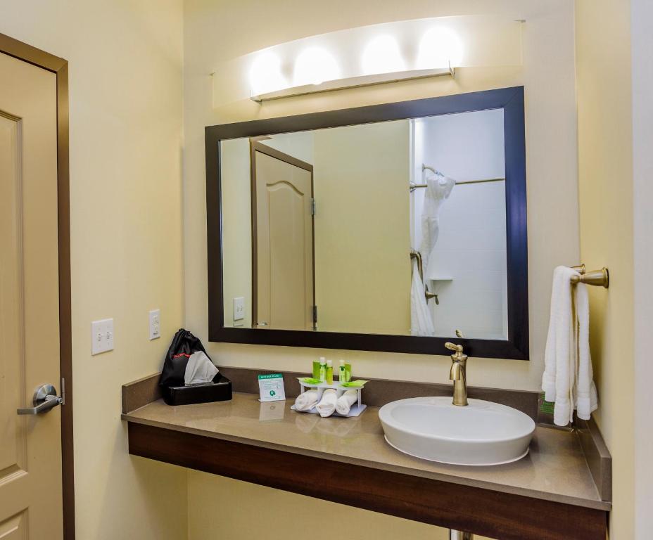 Room image 6